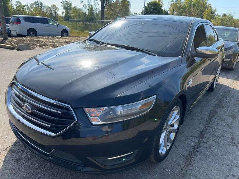 2013 FORD Taurus Limited 1FAHP2F82DG164358