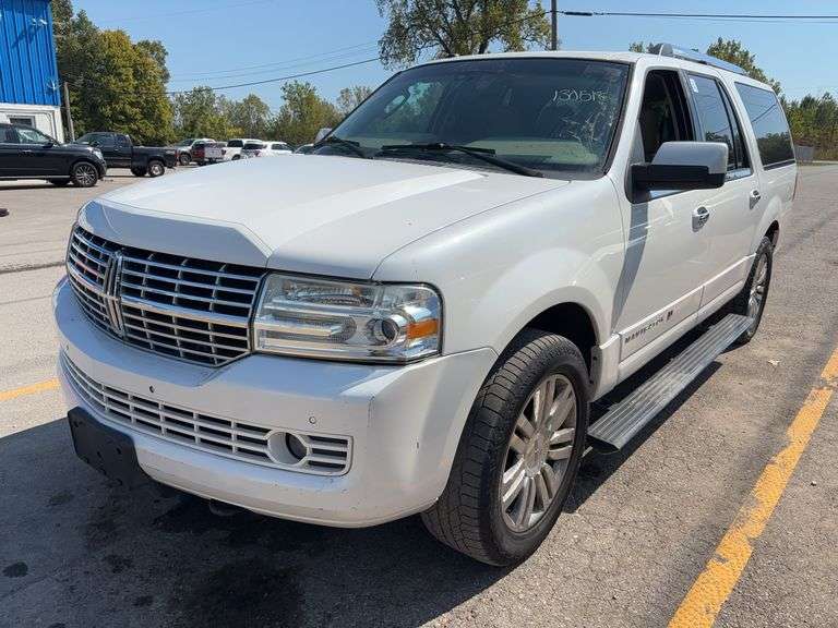 2010 LINCOLN Navigator L 5LMJJ3J51AEJ11201