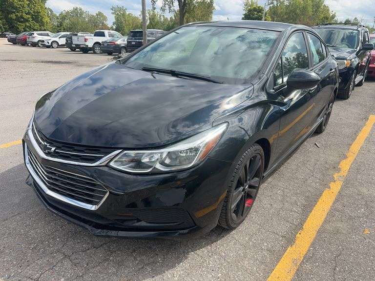 2018 CHEVROLET Cruze LT 1G1BE5SM0J7145466