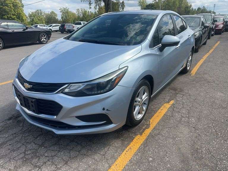 2018 CHEVROLET Cruze LT 1G1BE5SM6J7196678