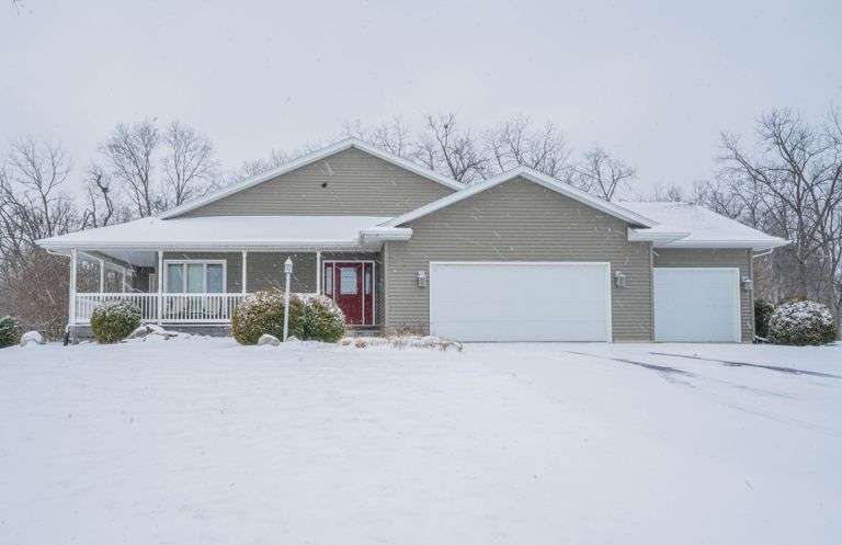 9 +/- Acres w/ House