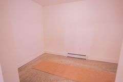 9 +/- Acres w/ House