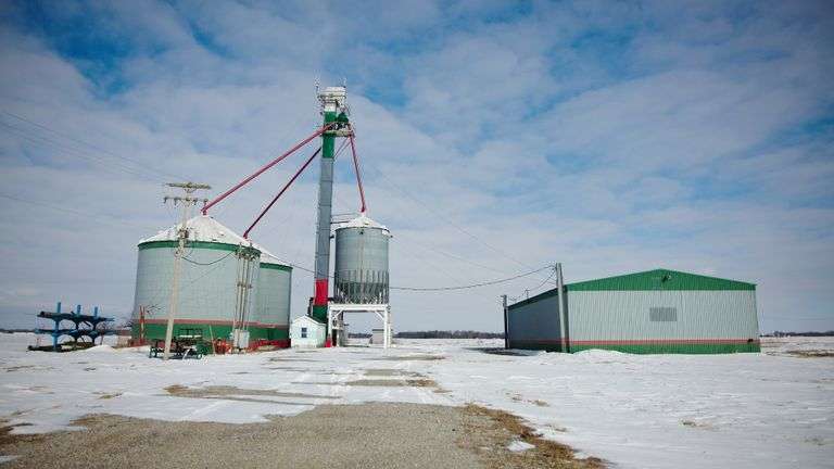 6 +/- ACRES: Shop & Grain Storage