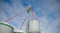 6 +/- ACRES: Shop & Grain Storage