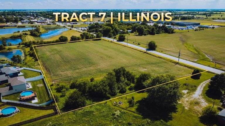 IL-7: 5.95 +/- Acres