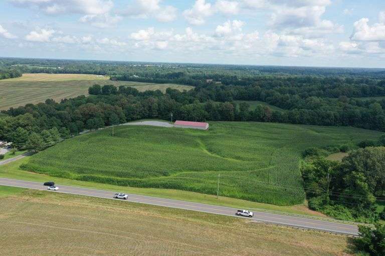 METAL SHOP ON 11 ACRES IN GRAVES COUNTY KY