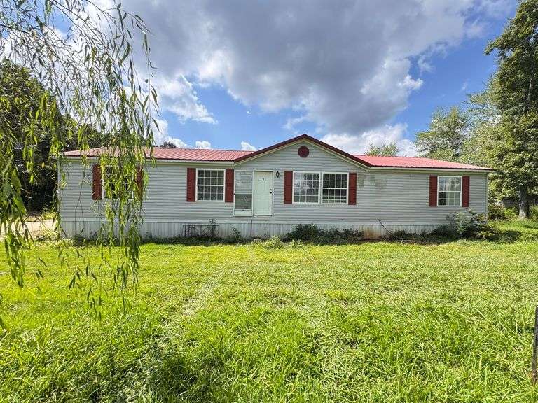5.5 ACRES ON BARGE ISLAND RD IN BENTON KY