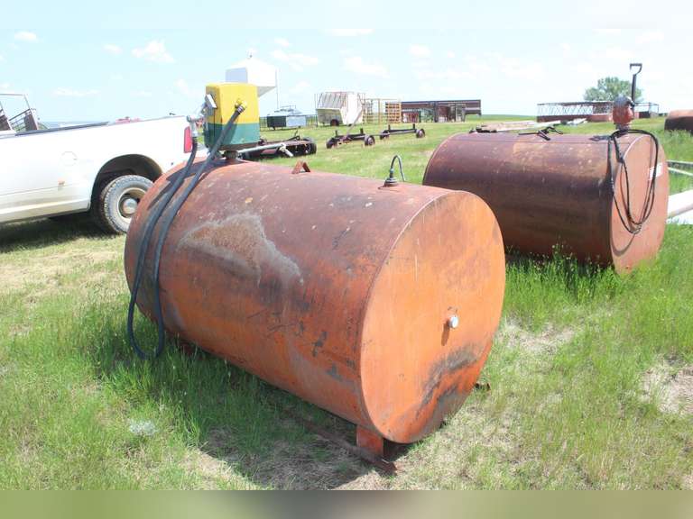 500 Gallon Freestanding Fuel Tank w/ Electric Pump