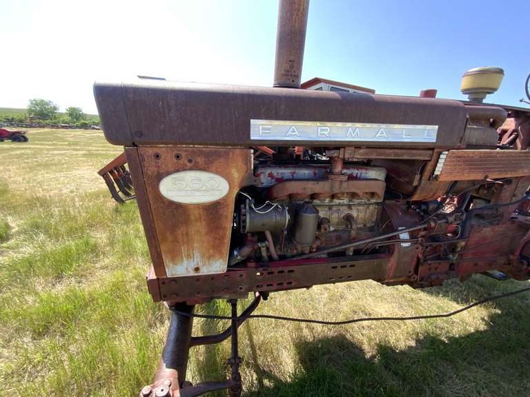 Farmall 560 Tractor