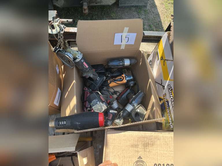 Assorted electric tools and battery operated tools. Heat gun, side grinders, drills with chargers. ￼