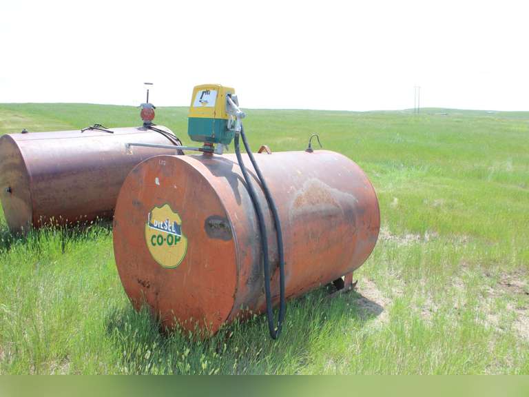 500 Gallon Freestanding Fuel Tank w/ Electric Pump