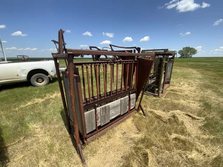 Manual Squeeze Chute