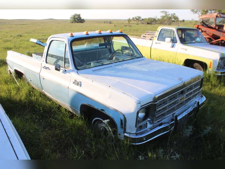 GMC Sierra Classic 1500 w/ Toolbox