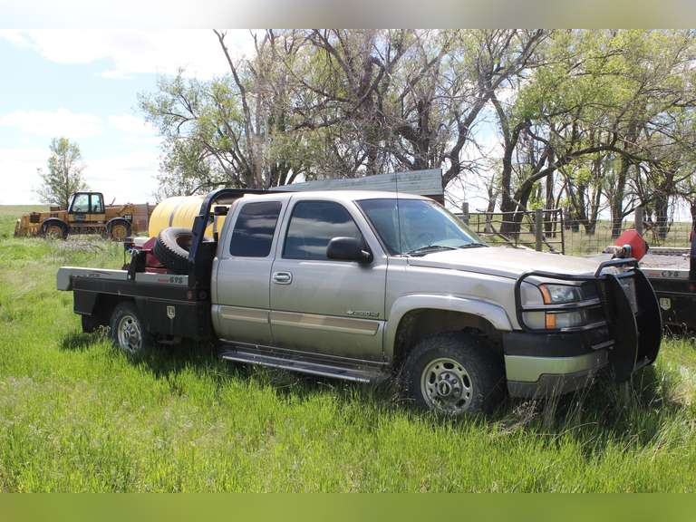 Chevy 2500 w/ Deweze Balebed