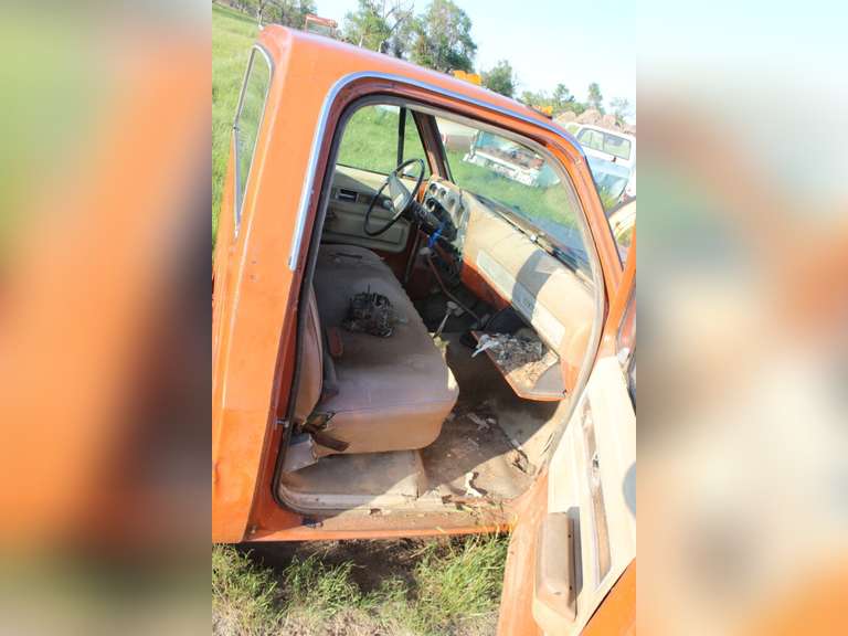 Chevy Custom Deluxe 20 - Orange