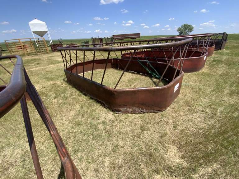 STUR-D Double Bale Feeders