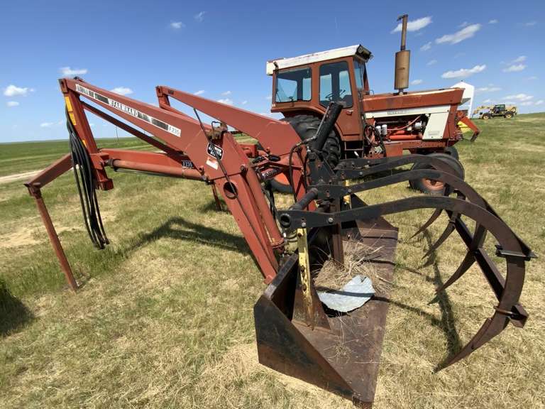 Farmhand F235 Loader w/ Bucket & Grapple