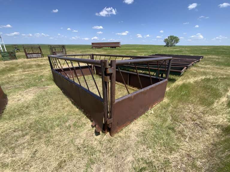 Homemade Rectangular Double Bale Feeder
