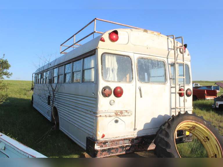 GMC Bus - Silver
