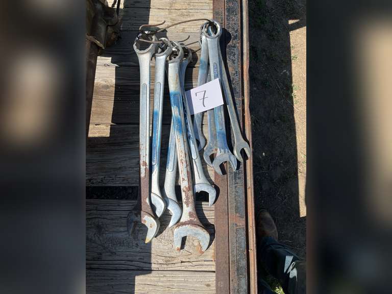 Large wrench set