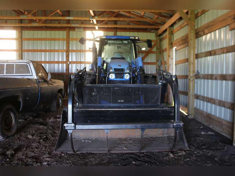New Holland T6050 Tractor
