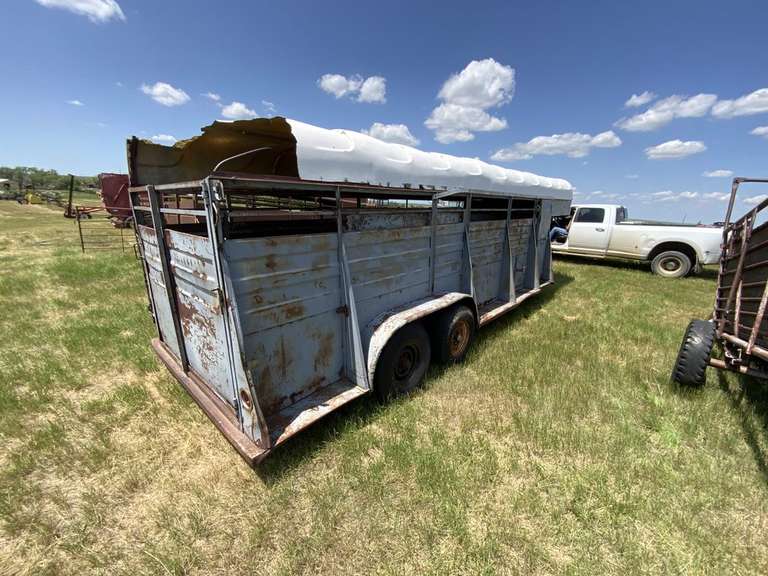 Flying-L Horse Trailer