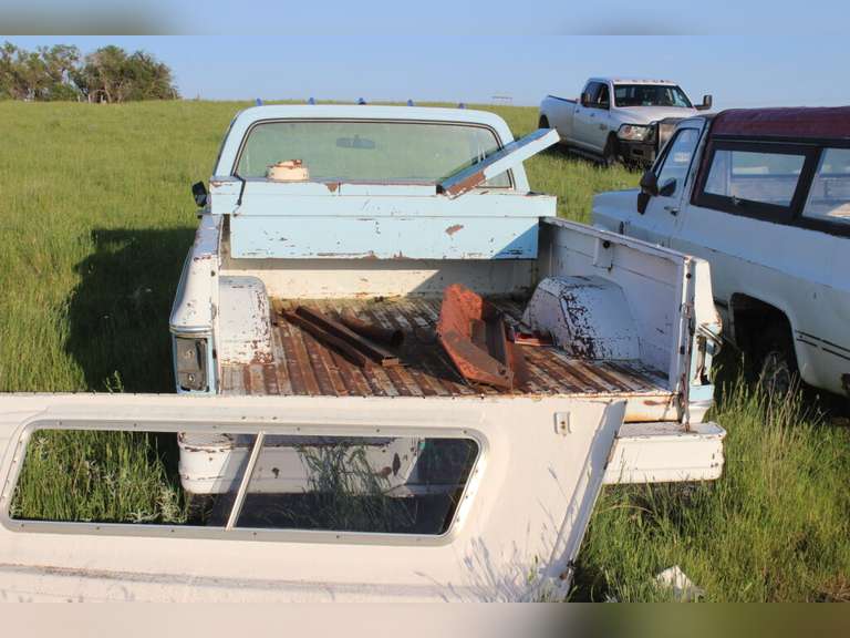 GMC Sierra Classic 1500 w/ Toolbox