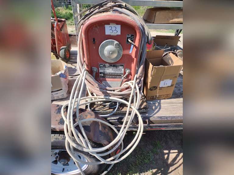 Lincoln arc welder. Idealarc 250. ￼with leads