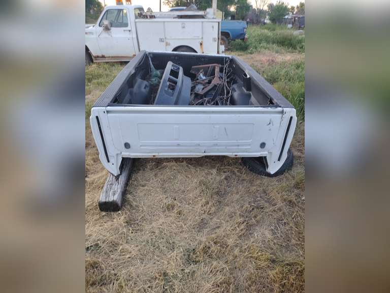 Ford pickup box