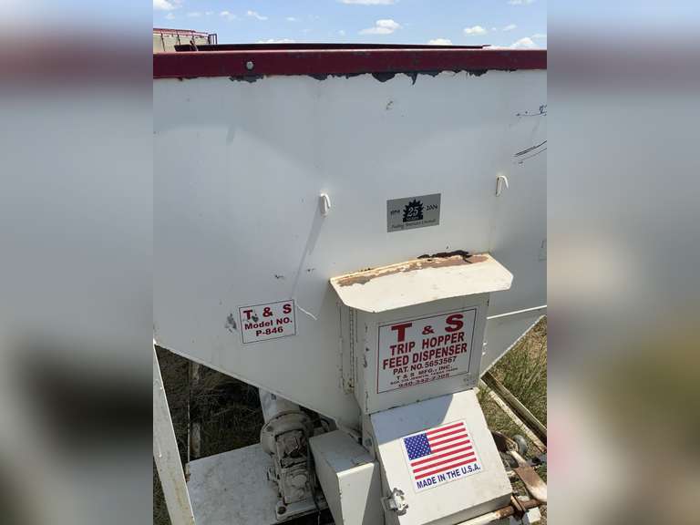 T & S Trip Hopper Range Feeder