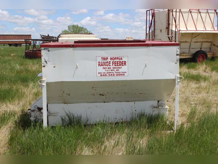 T & S Trip Hopper Range Feeder