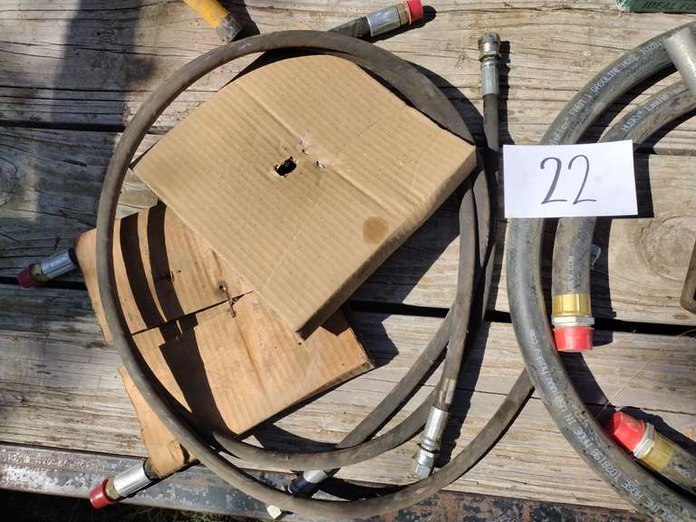 Hydraulic hoses, fuel hose, fuel nozzles, pulley belts #855650