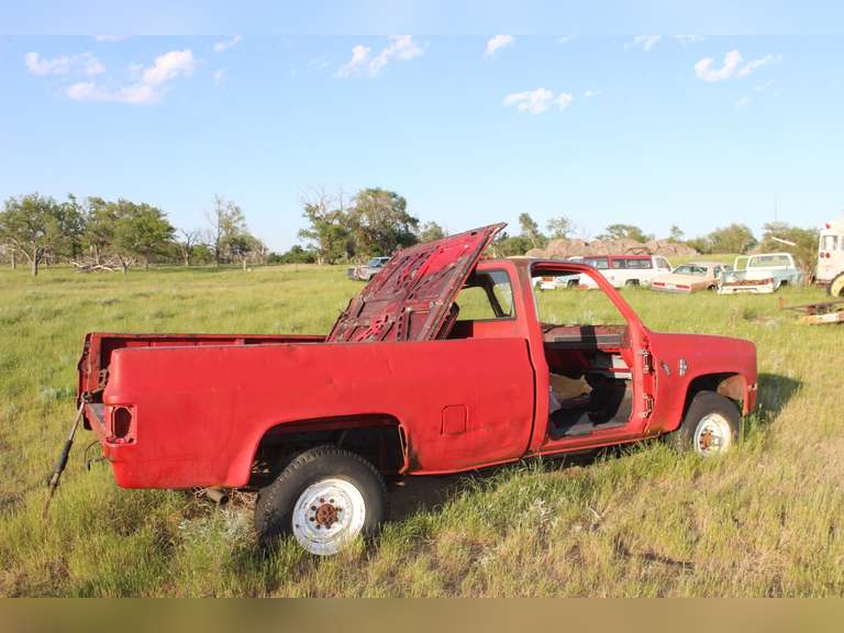 Chevy Custom Deluxe 20 - Red