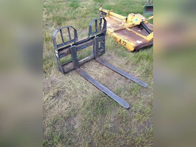 Bobcat Pallet Forks