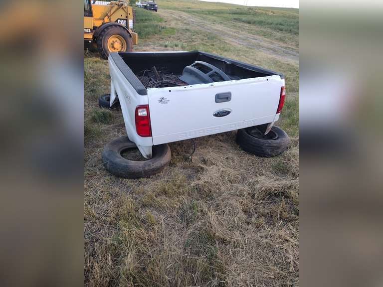 Ford pickup box