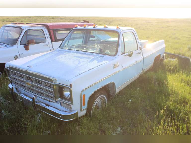 GMC Sierra Classic 1500 w/ Toolbox