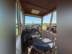 Farmall 560 Tractor w/ Cab