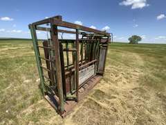 REAL-TUFF Manual Squeeze Chute
