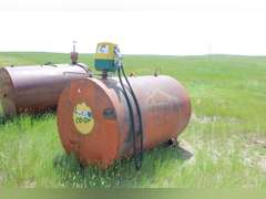 500 Gallon Freestanding Fuel Tank w/ Electric Pump