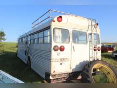 GMC Bus - Silver