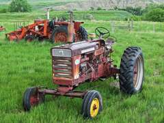 Farmall 560 Tractor