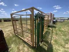 Box S Calving Pen w/ Reel Tuff Head Catch