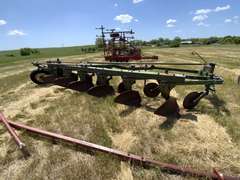 6 Bottom 3pt Plow w/ 8' Disc Attachment