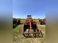 Farmall 560 Tractor w/ Cab