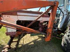 Farmall 560 Tractor w/ Cab