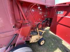 New Holland 664 Round Baler