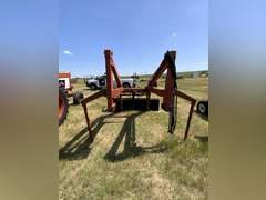 Farmhand F235 Loader w/ Bucket & Grapple