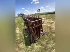 Cow Country Calf Table