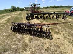 6 Bottom 3pt Plow w/ 8' Disc Attachment