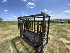 REAL-TUFF Manual Squeeze Chute